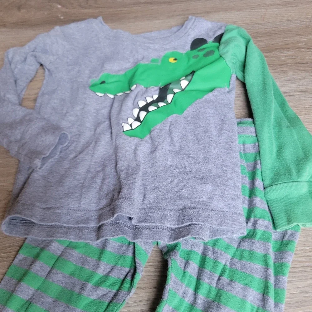Carters Pajama Set Kids 3T Green Gray Alligator Striped Snug Fit Cotton PJs